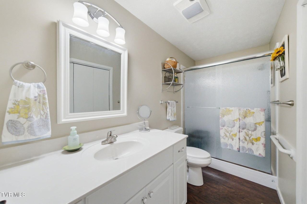 392 Minga Rd - Photo 6 of 29