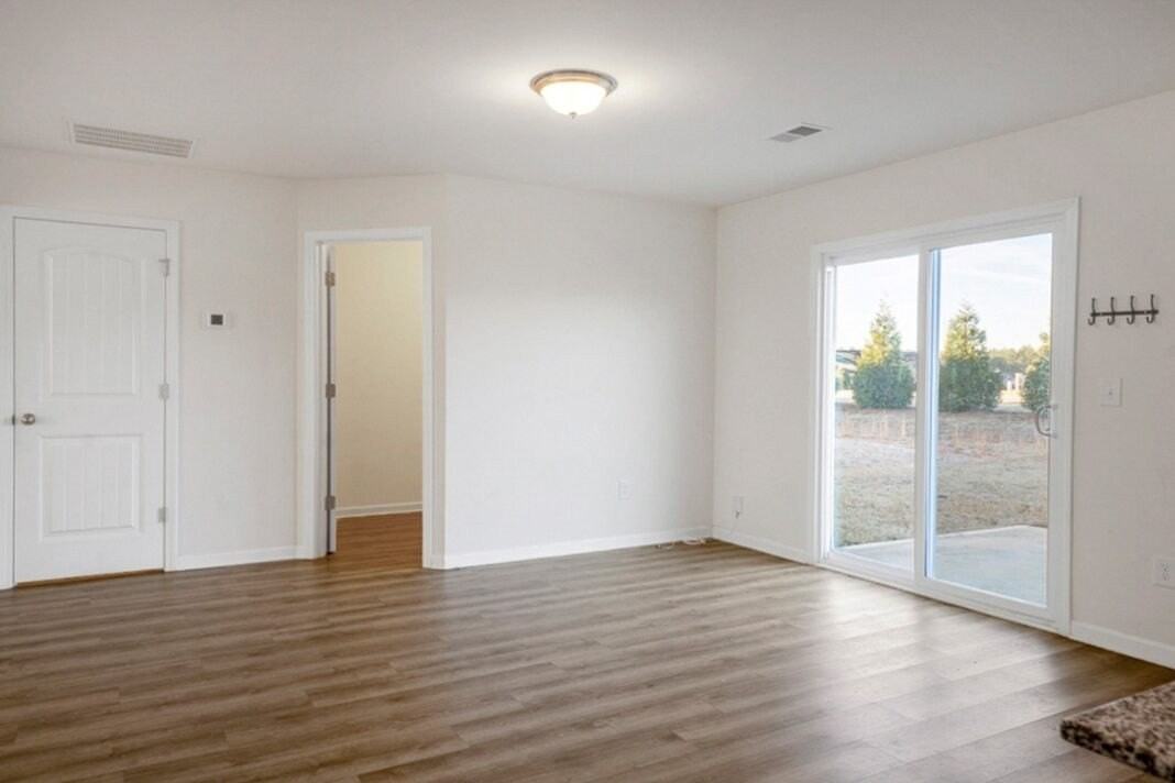 422 Seaborn Cir - Photo 2 of 19