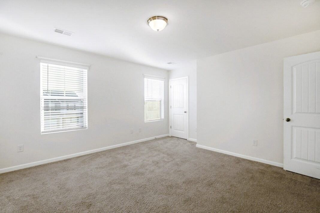 422 Seaborn Cir - Photo 7 of 19