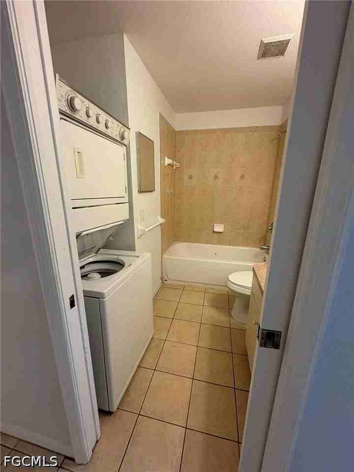 1002 W 12th St - Photo 2 of 17