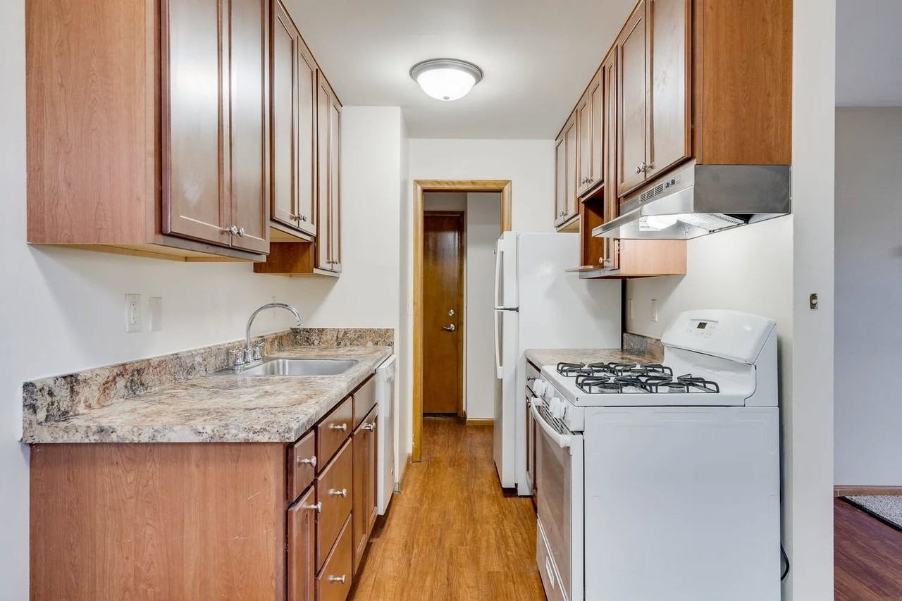 Aldrich Ave Apartments - Photo 6 of 15