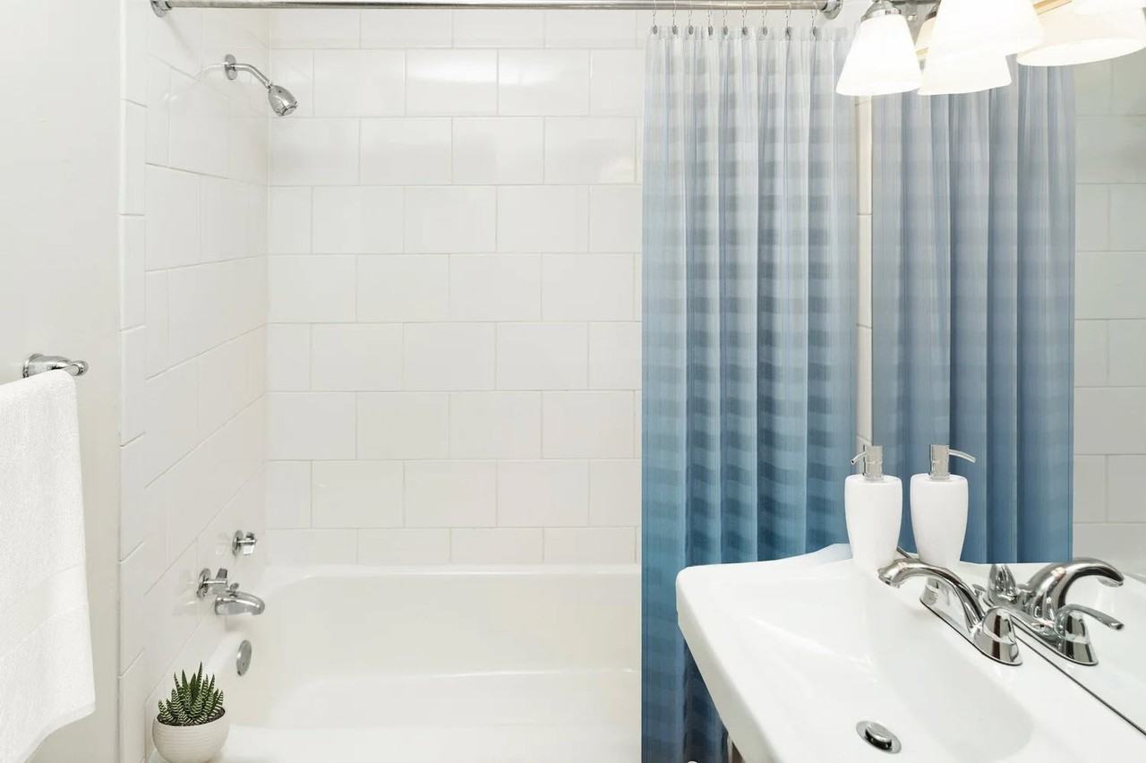 Bryant Ave Apartments | 2300 - Photo 5 of 20