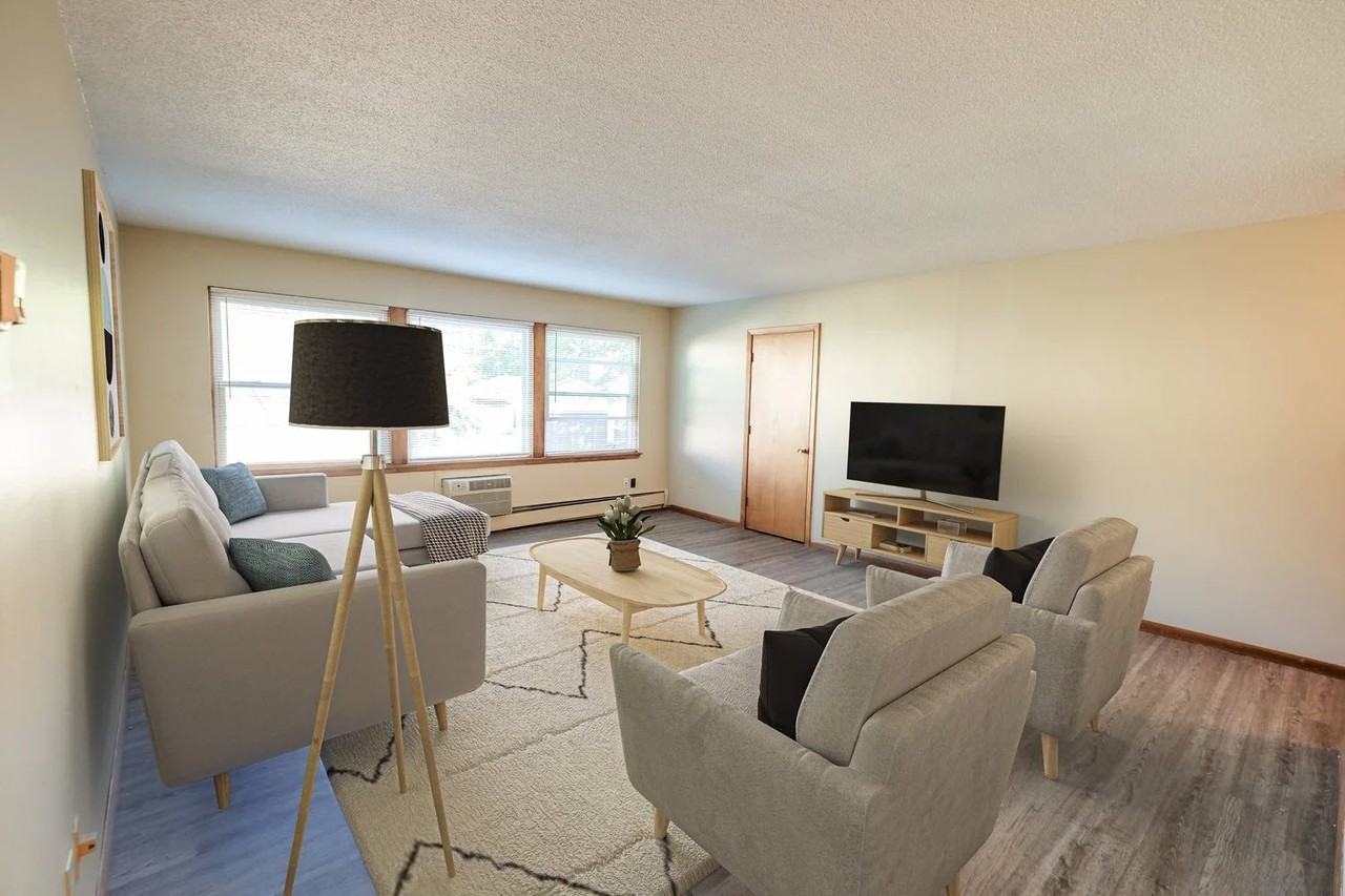 Bryant Ave Apartments | 2550 - Photo 3 of 24