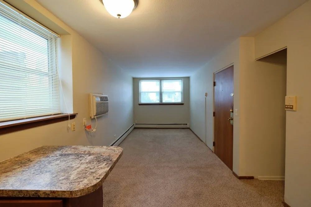 Bryant Ave Apartments | 3432 - Photo 7 of 11