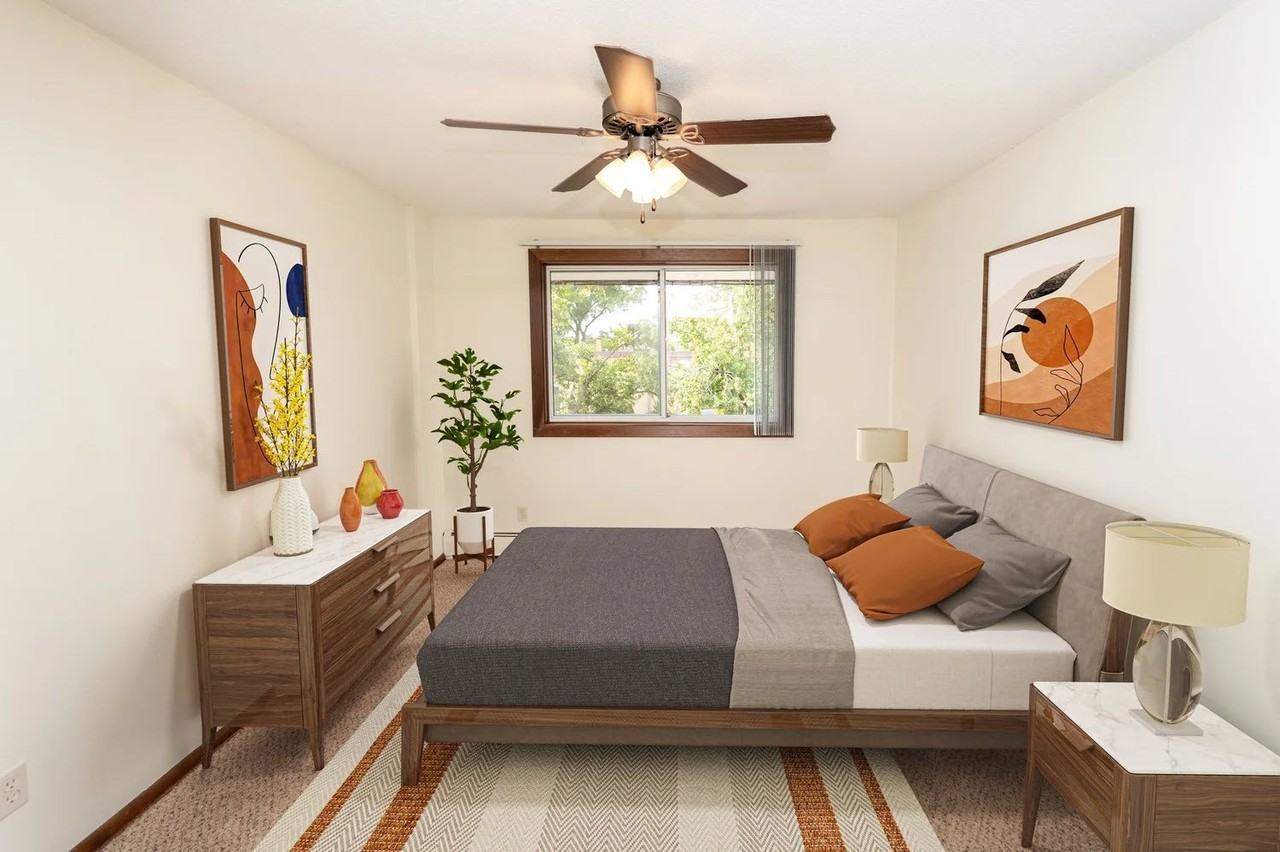 Colfax Manor - Photo 4 of 25