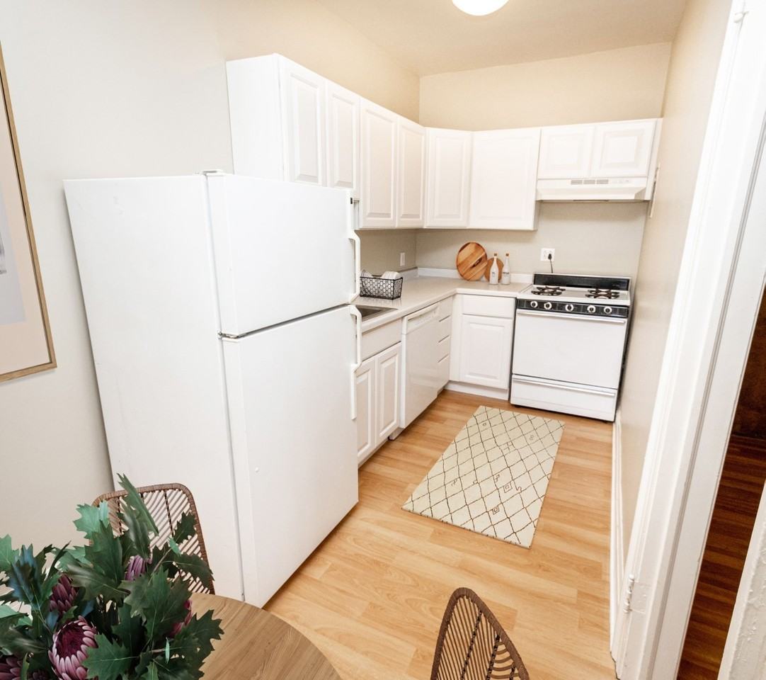 Fremont Apartments | 3300 - Photo 4 of 22