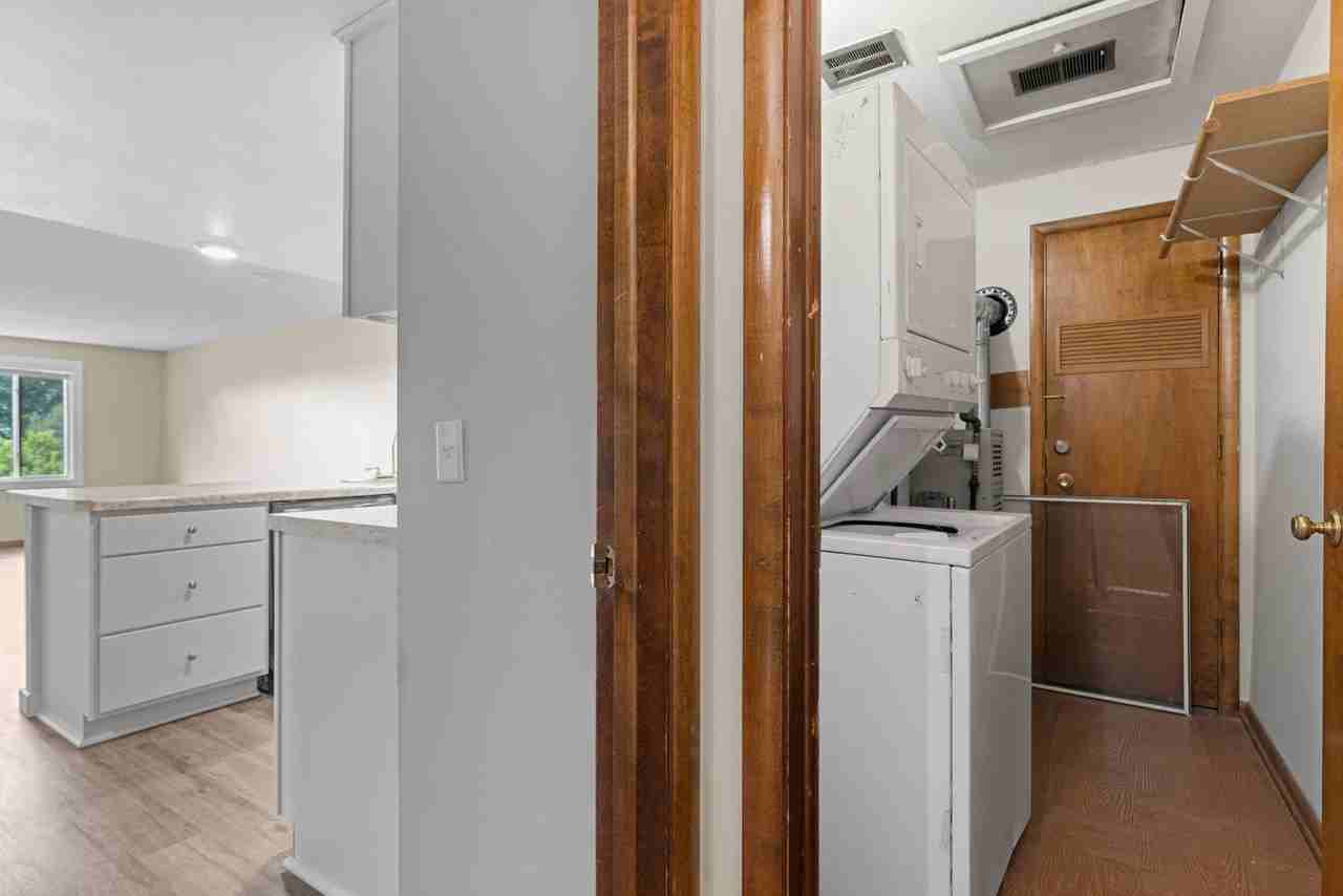 Greenwood Manor - Photo 7 of 29