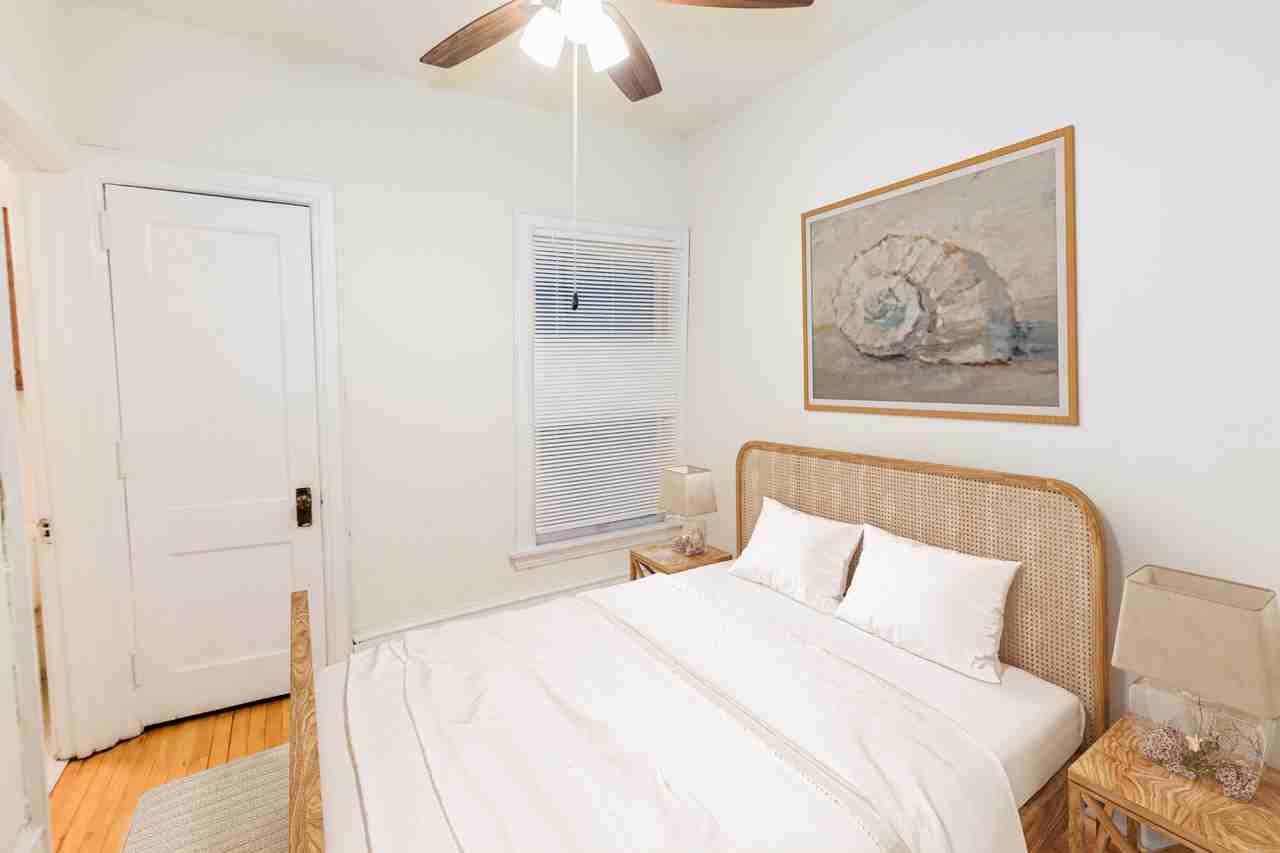 Lake Harriet Pkwy Apartments - Photo 6 of 16