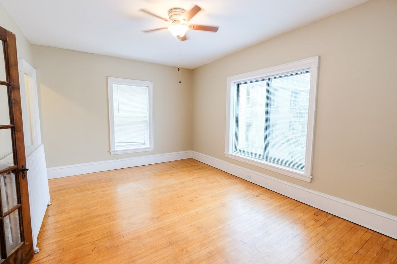 Lake Harriet Pkwy Apartments - Photo 7 of 16