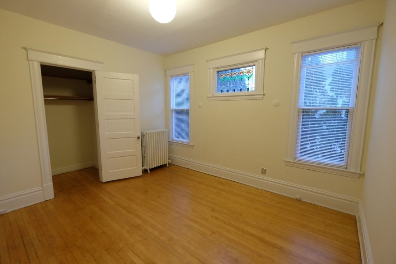 Linden Hills | 4127 - Photo 4 of 21