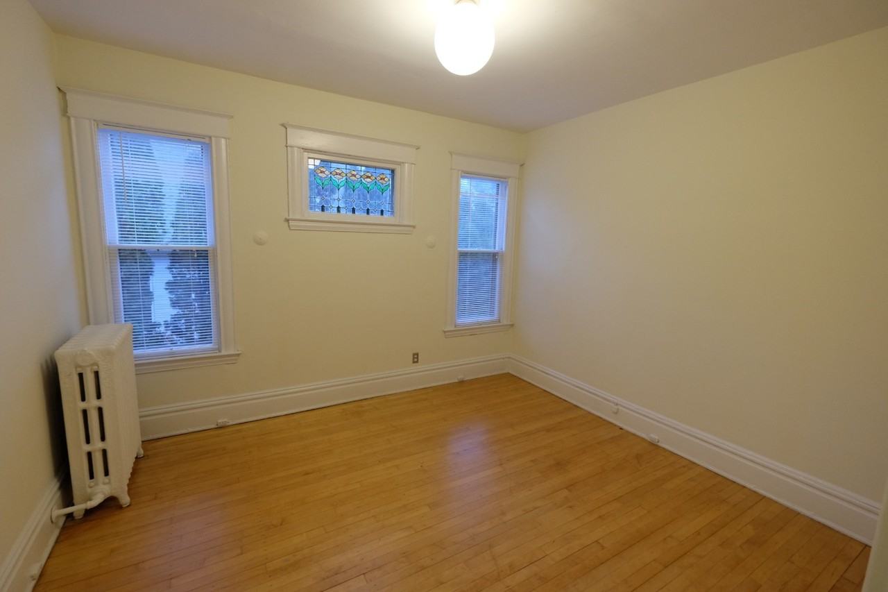 Linden Hills | 4127 - Photo 5 of 21