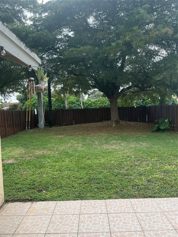 581 Lakeside Cir - Photo 7 of 7