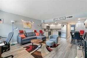 1901 N Andrews Ave Apt 102 - Photo 7 of 15