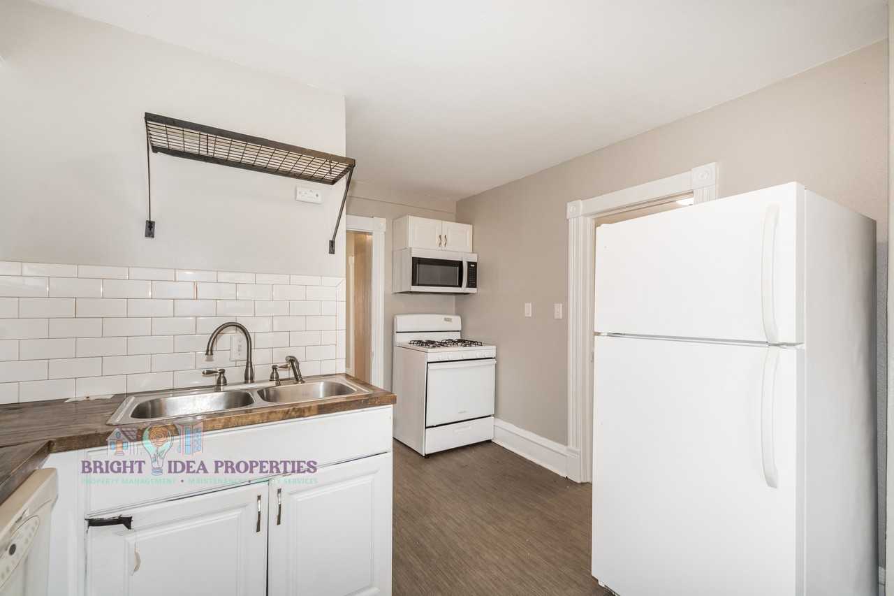 3322 Clinton Ave #2 - Photo 7 of 17