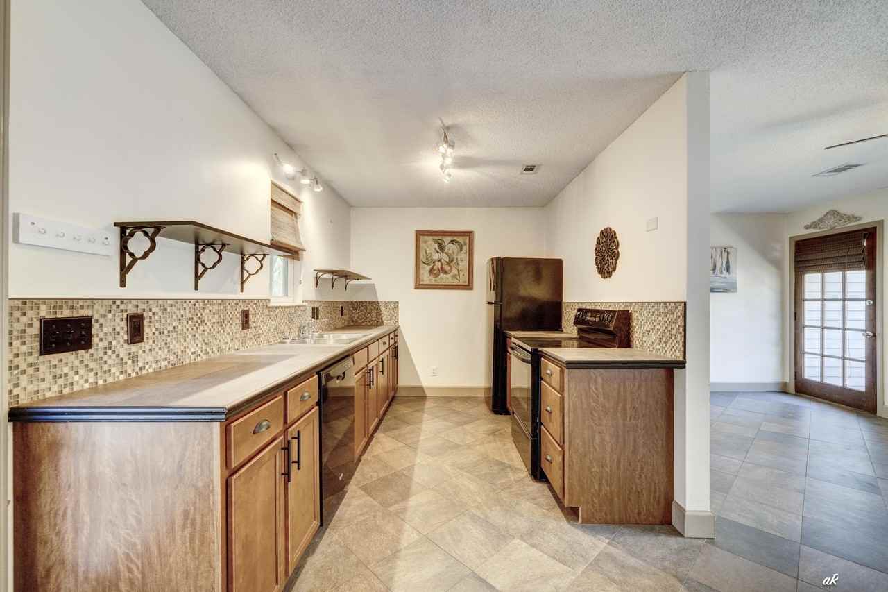 1617 Drummond AvenueUnit "B" #1 - Photo 5 of 19