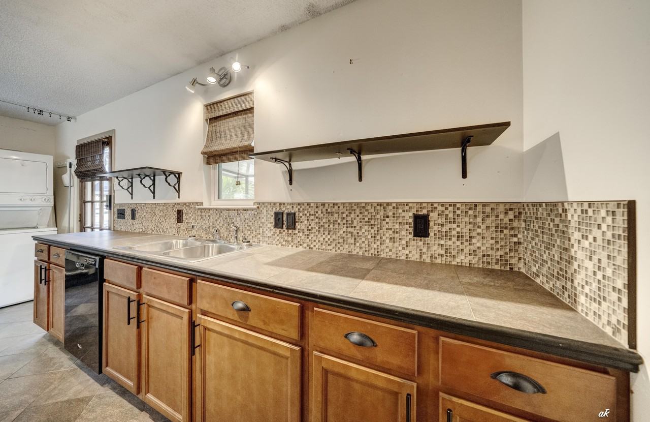 1617 Drummond AvenueUnit "B" #1 - Photo 7 of 19