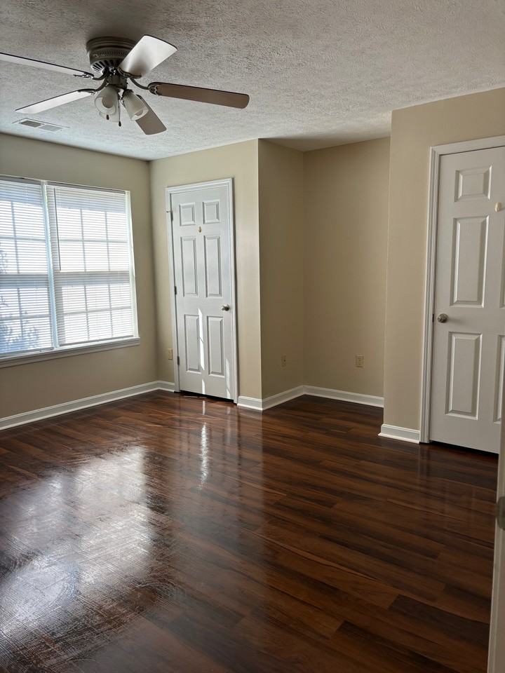 929-4 - Photo 4 of 6