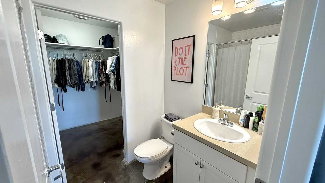 362 S Pennsylvania Ave - Photo 6 of 7