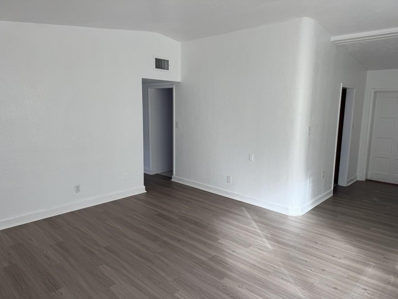 6410 N 20th St #1 - Photo 5 of 11