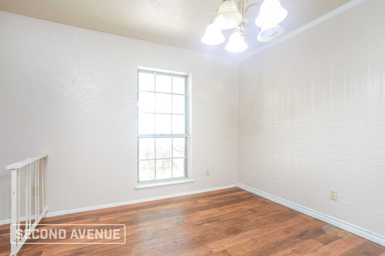 160 N Crestwood Blvd - Photo 6 of 23