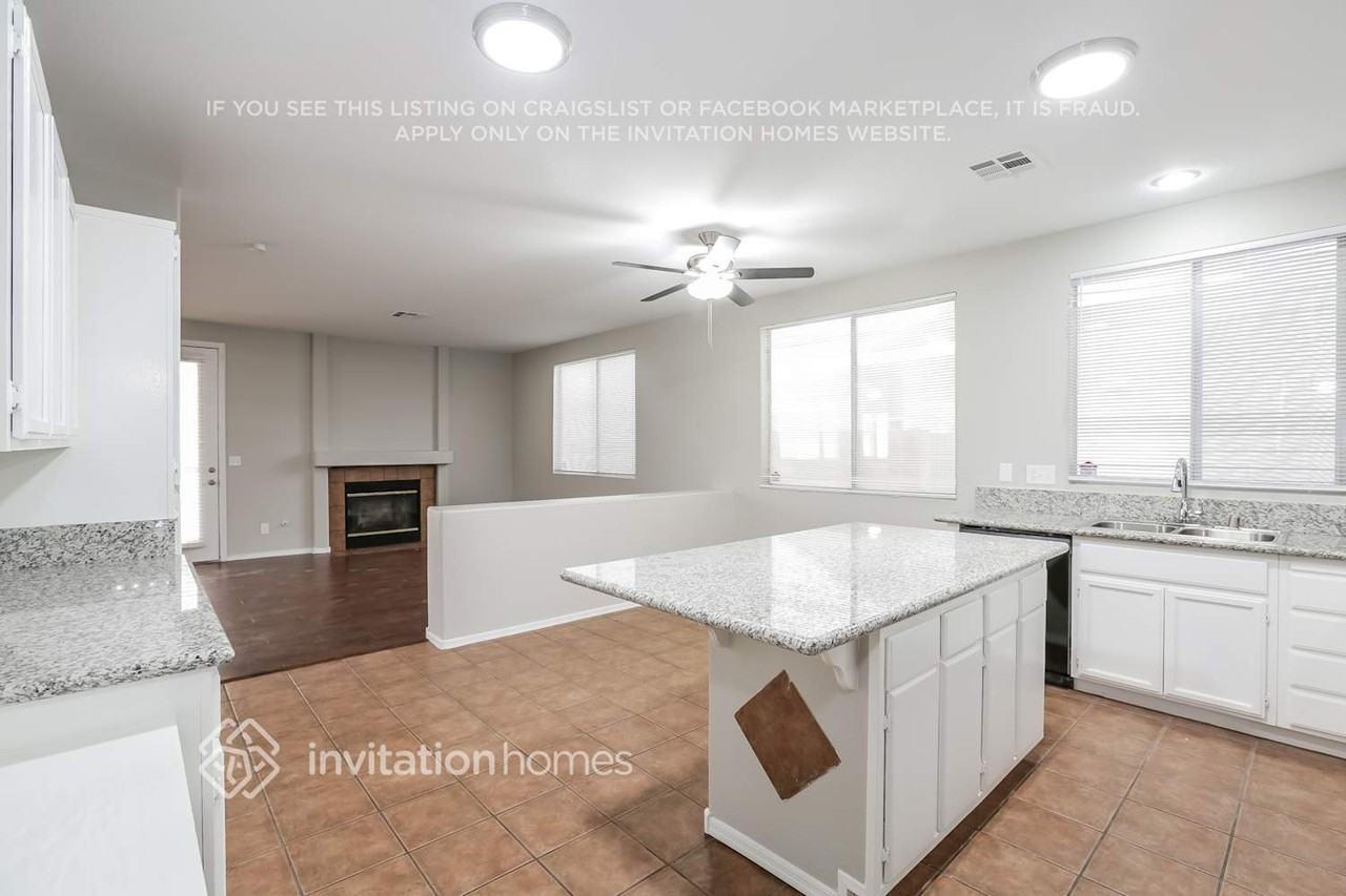 7609 Foolish Pleasure Dr - Photo 5 of 15