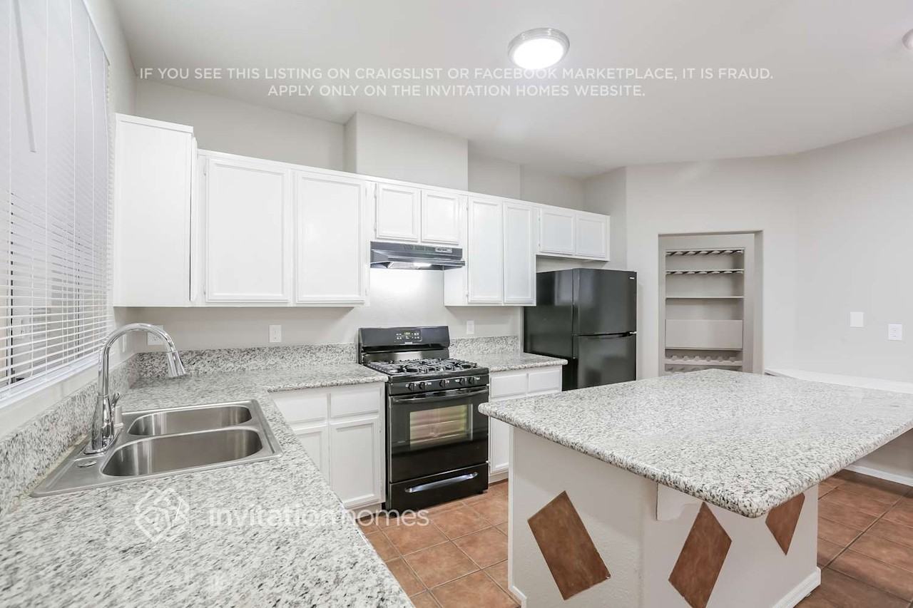 7609 Foolish Pleasure Dr - Photo 6 of 15