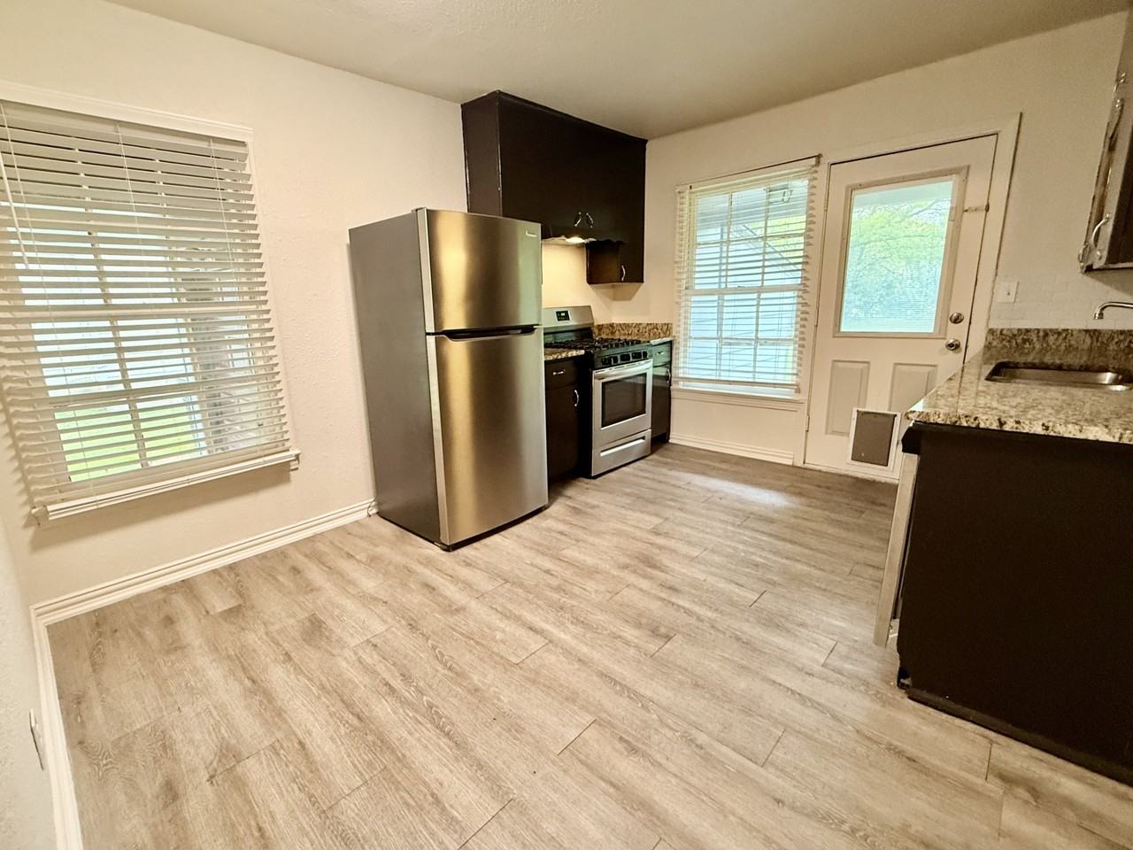 4909 Roanoke St #1 - Photo 3 of 9