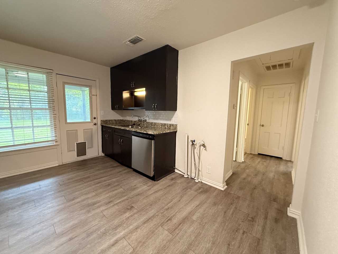 4909 Roanoke St #1 - Photo 4 of 9