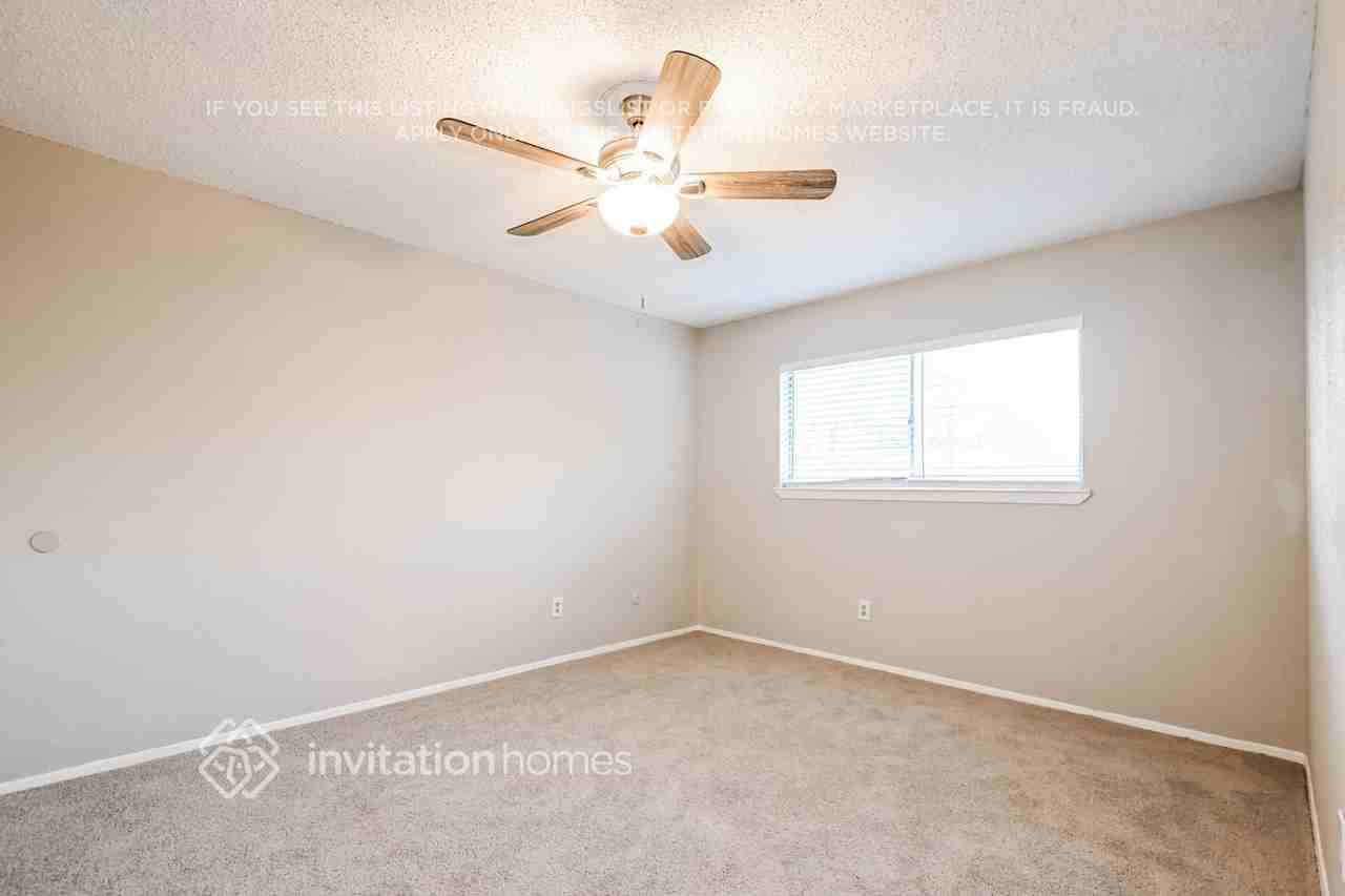 122 Cooper St - Photo 5 of 11