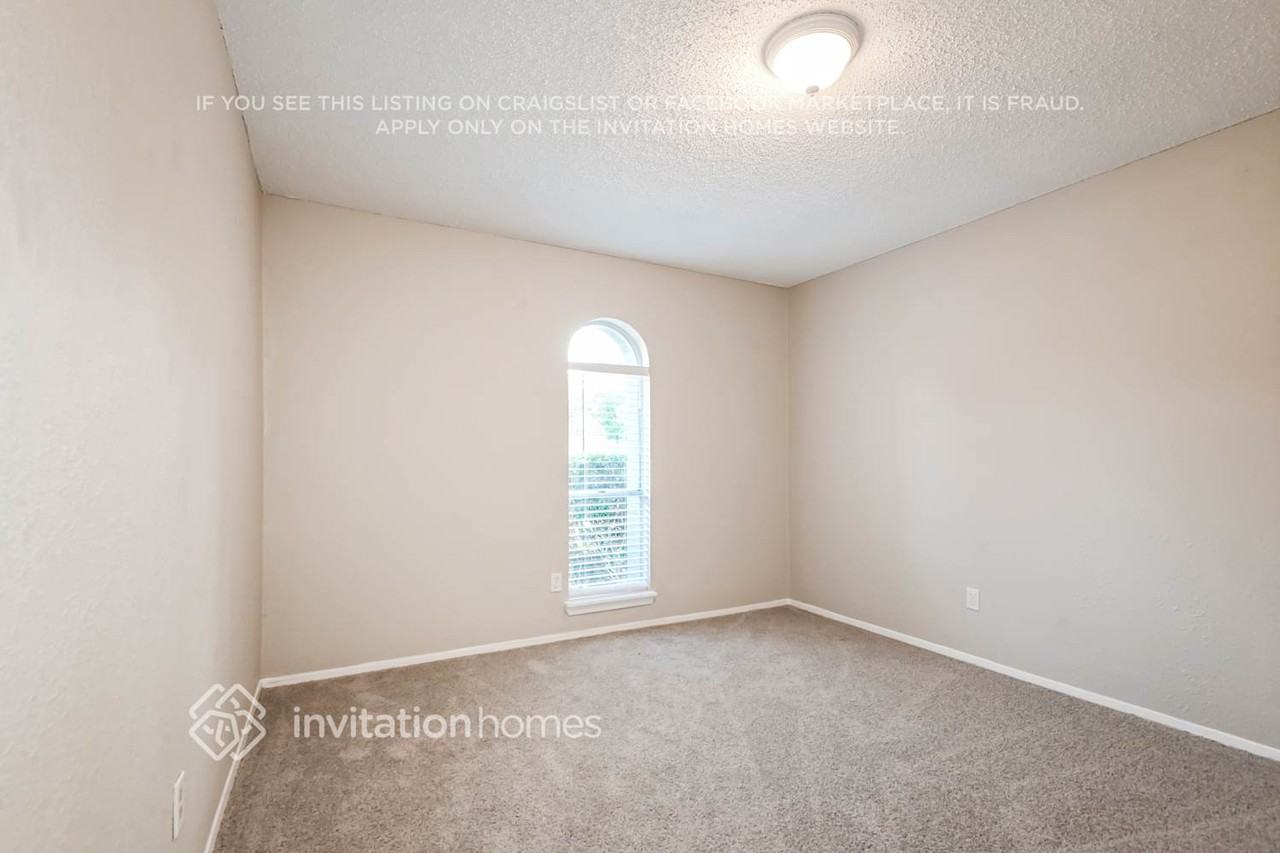 122 Cooper St - Photo 7 of 11