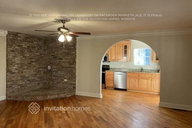 1276 Windsor Glen Dr - Photo 4 of 17