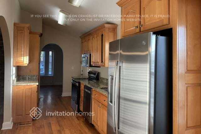 1276 Windsor Glen Dr - Photo 5 of 17