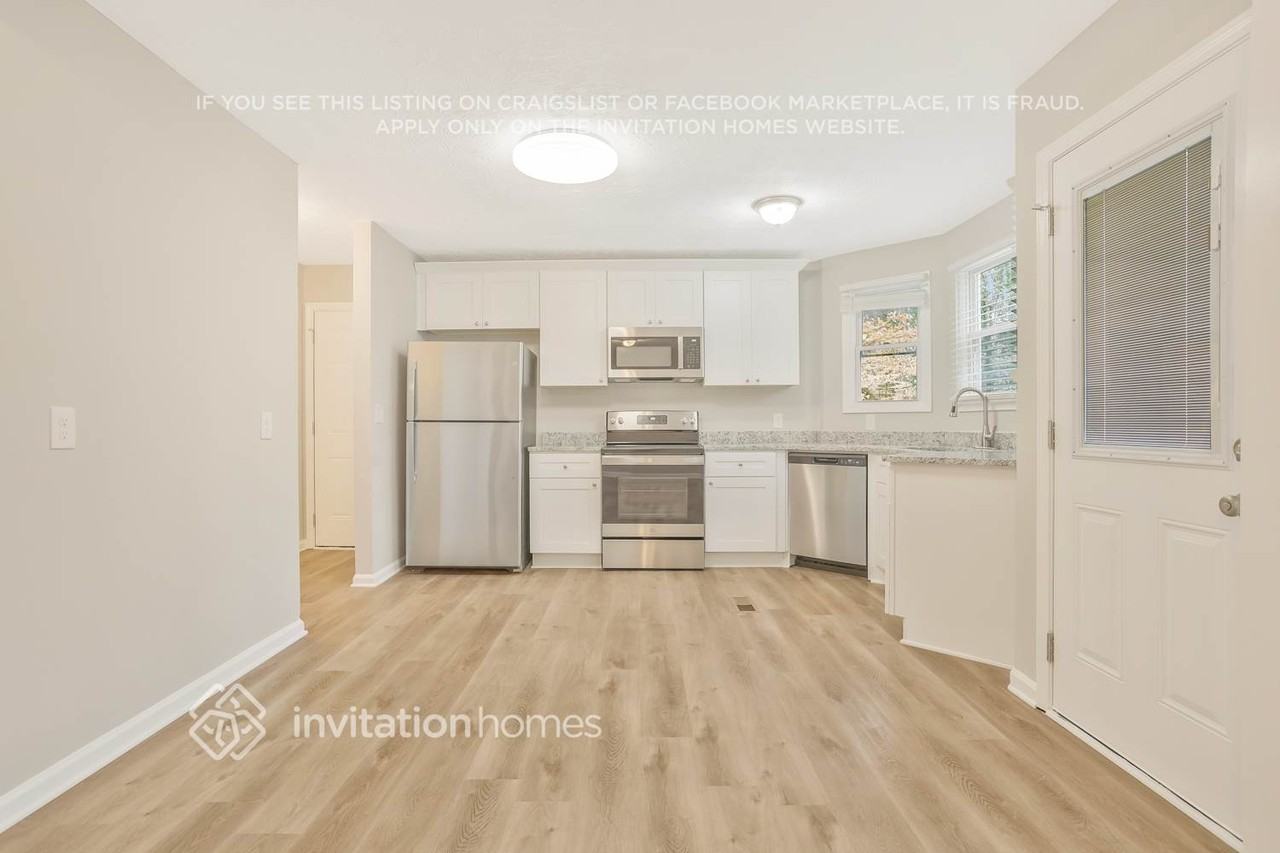 1648 Roman Point Dr - Photo 7 of 24