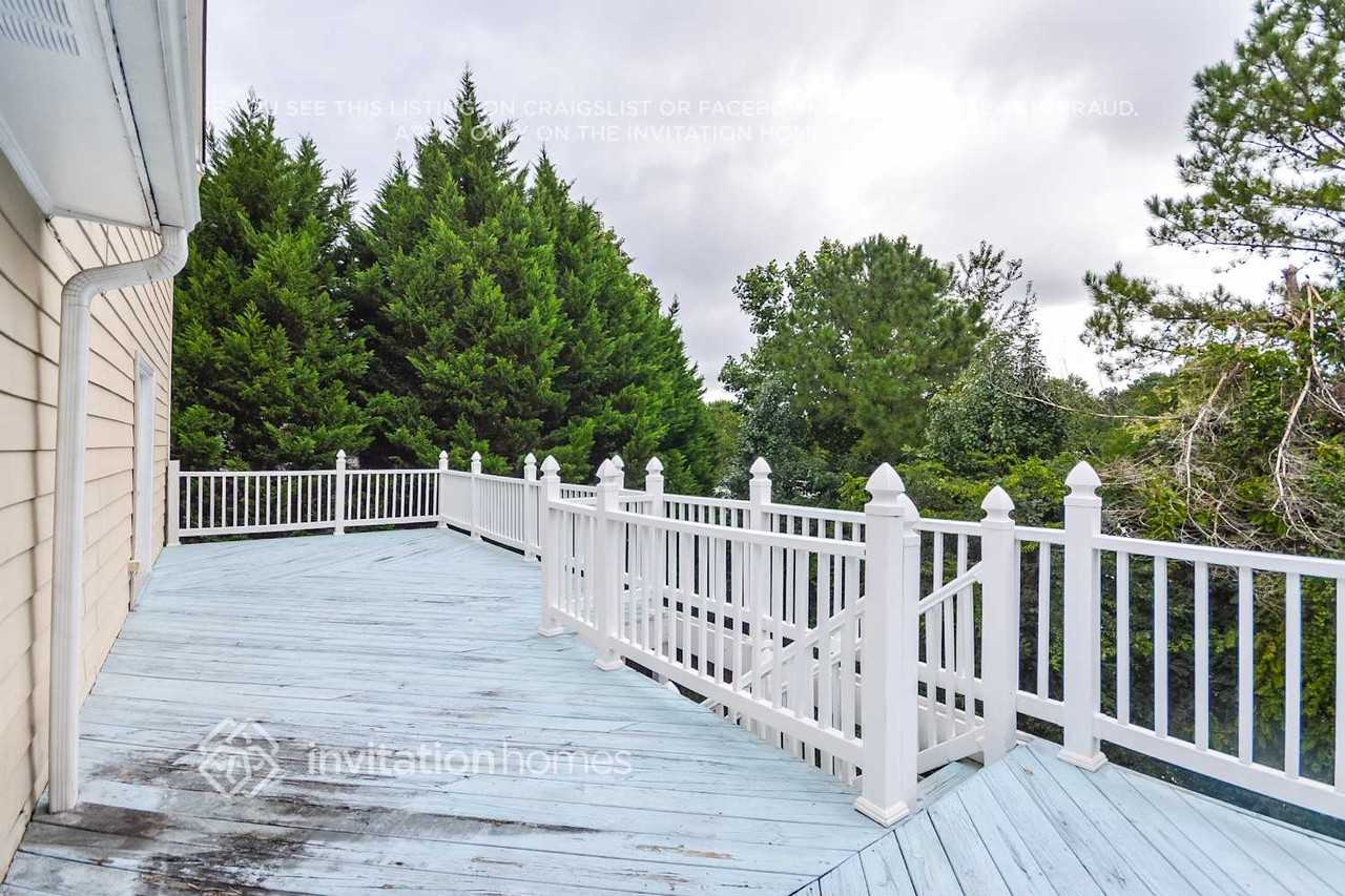 433 Flint Hill Ct - Photo 3 of 5