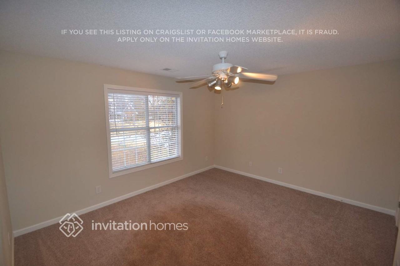 225 Hunters Chase - Photo 2 of 4