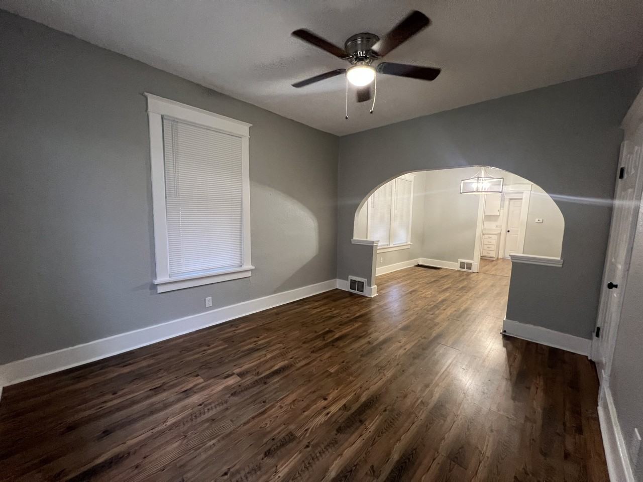 406 Tiffin Ave #1 - Photo 3 of 18