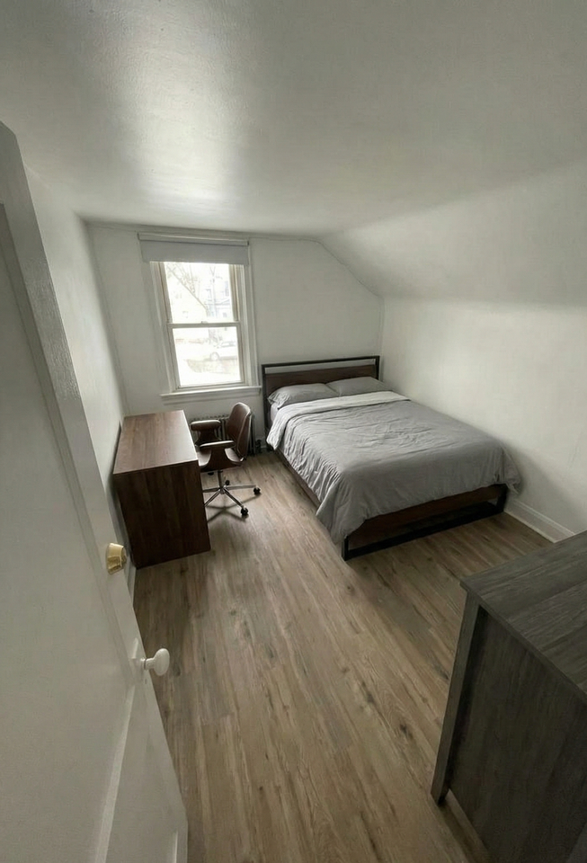 363 Alfred Street - Photo 4 of 18