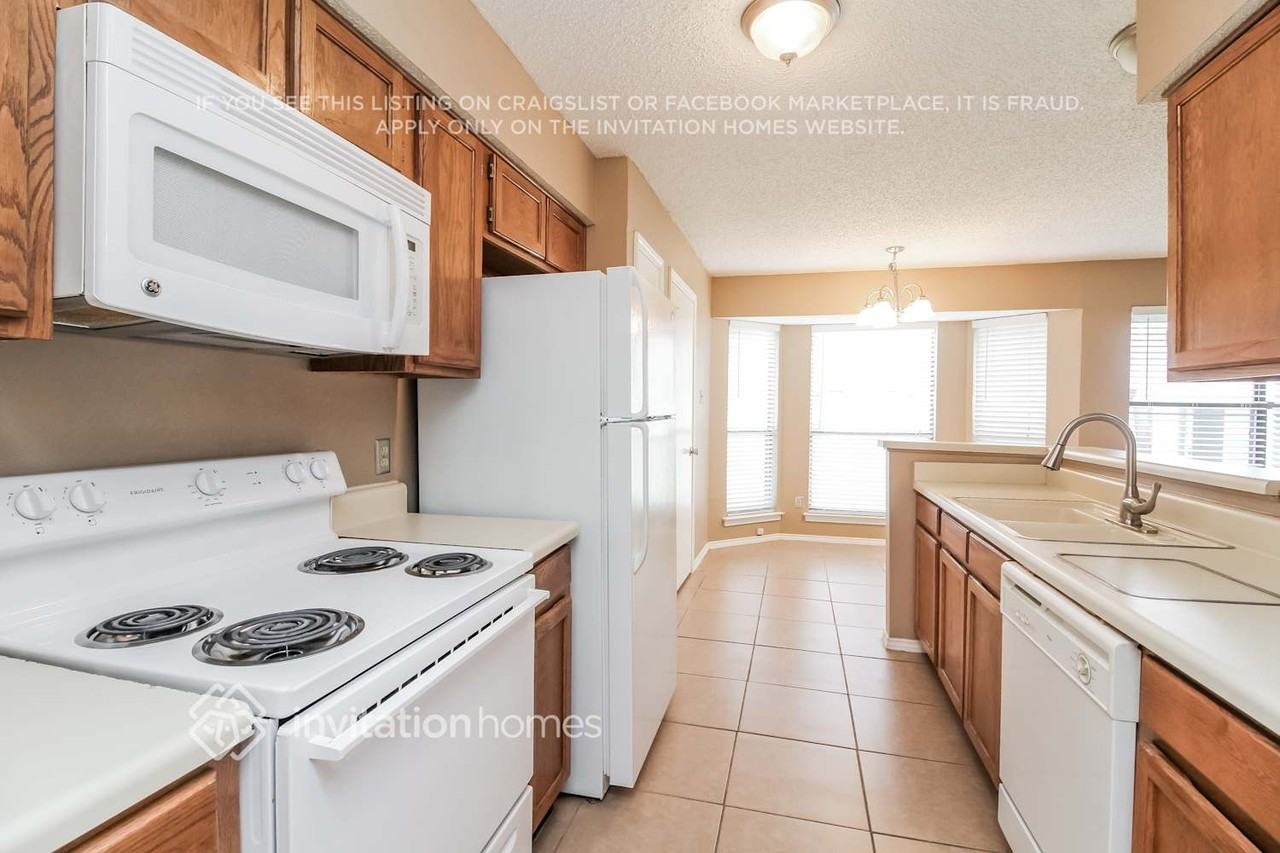 2127 Chapel Downs Dr - Photo 6 of 24