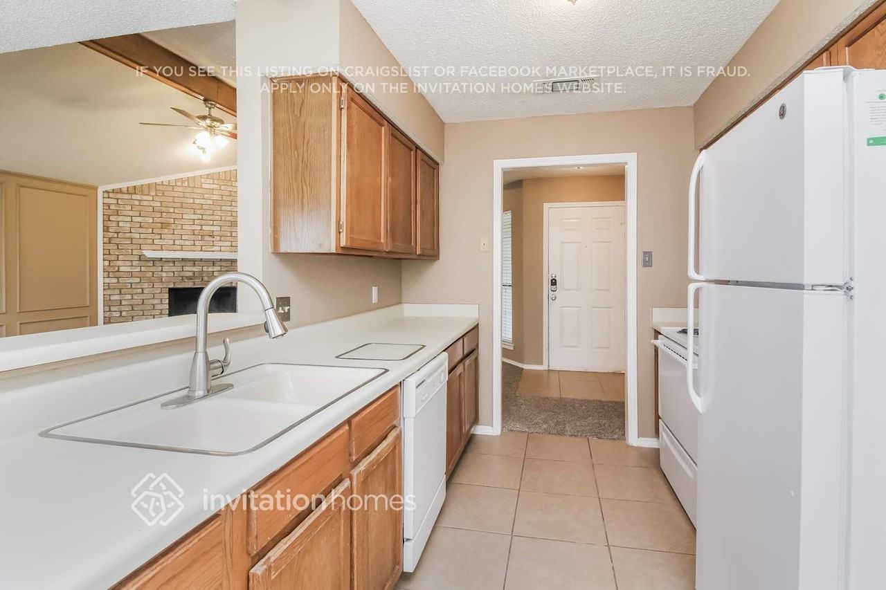 2127 Chapel Downs Dr - Photo 7 of 24