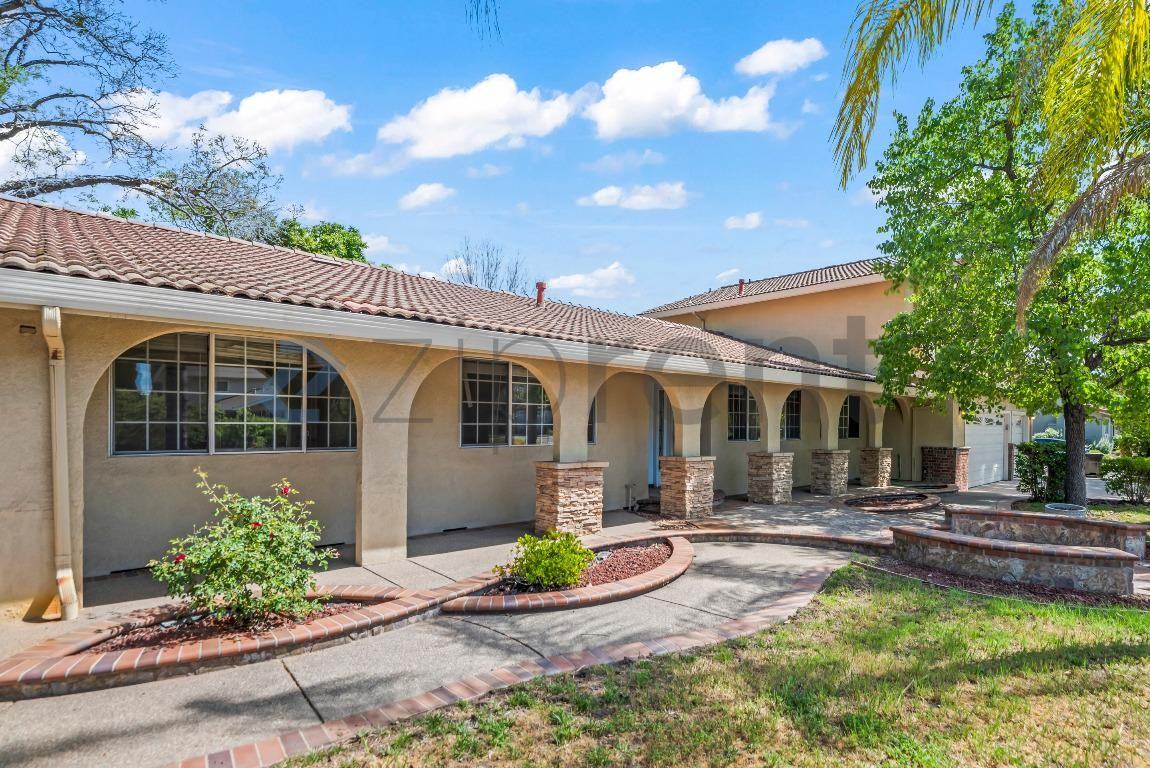 1400 Arkell Rd - Photo 4 of 41