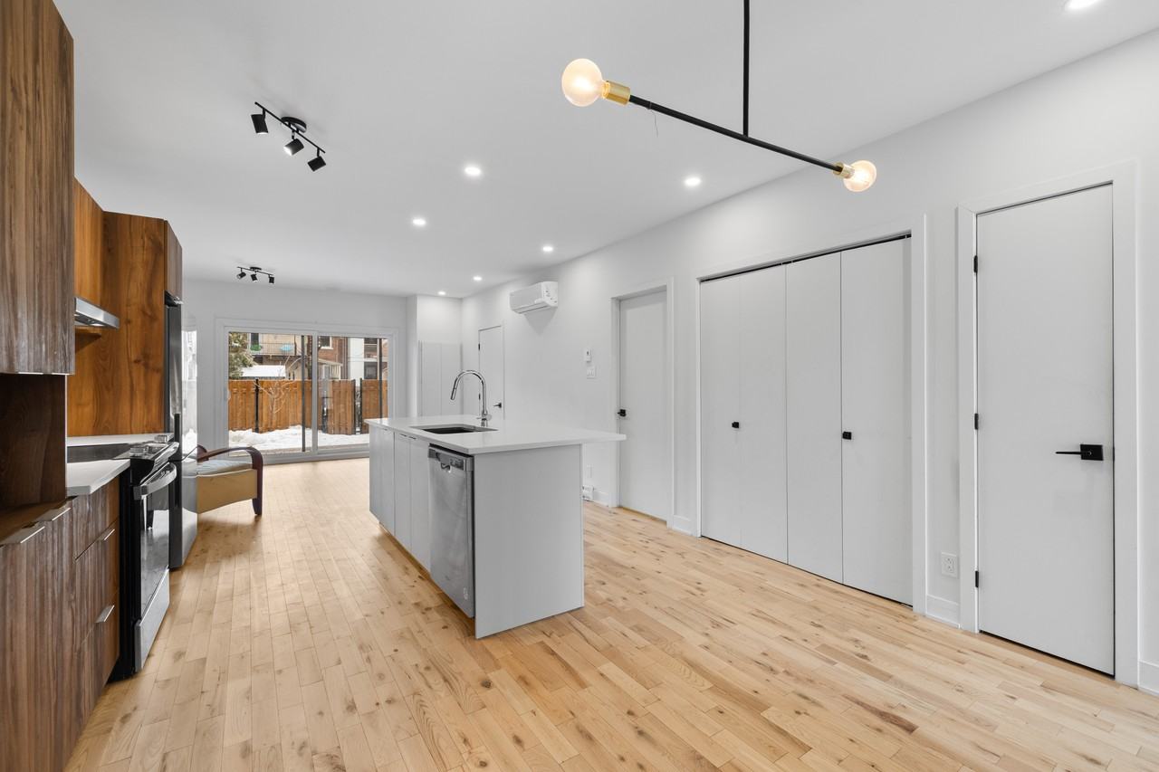 6635 Rue D'Iberville - Photo 6 of 16