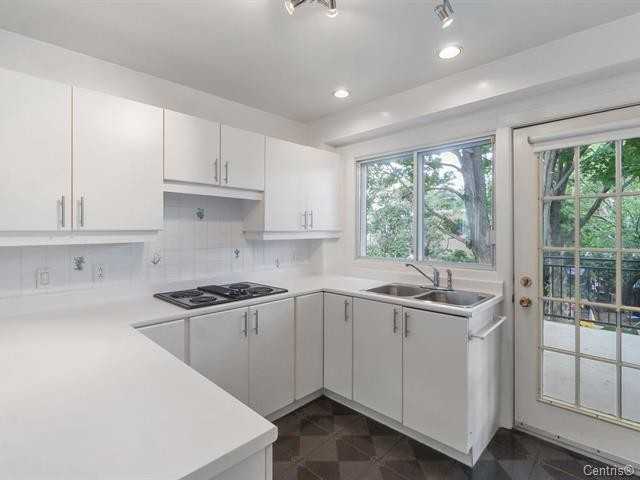 9227 Av. Vincent-Quiblier - Photo 3 of 18