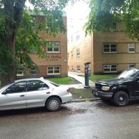 featured image of 385 Carlton St Null