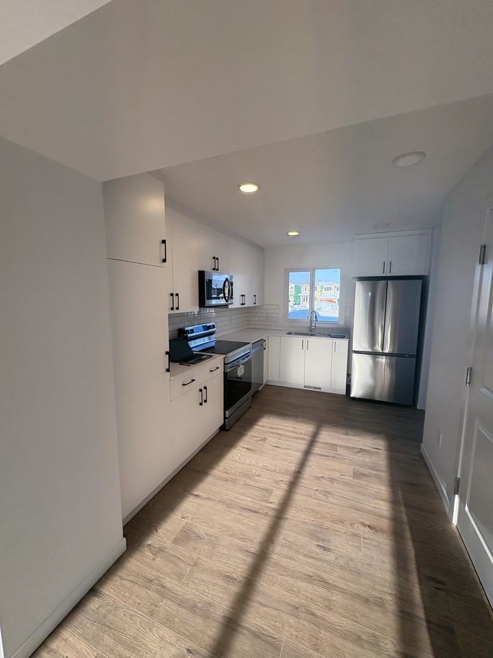 244 Marquis Blvd Ne - Photo 7 of 27