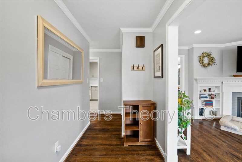 5847 Glen Forest Dr - Photo 5 of 38