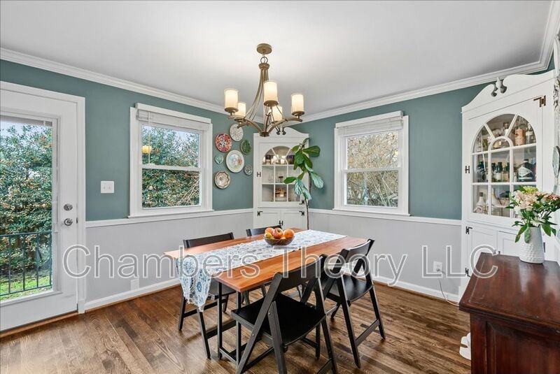 5847 Glen Forest Dr - Photo 6 of 38