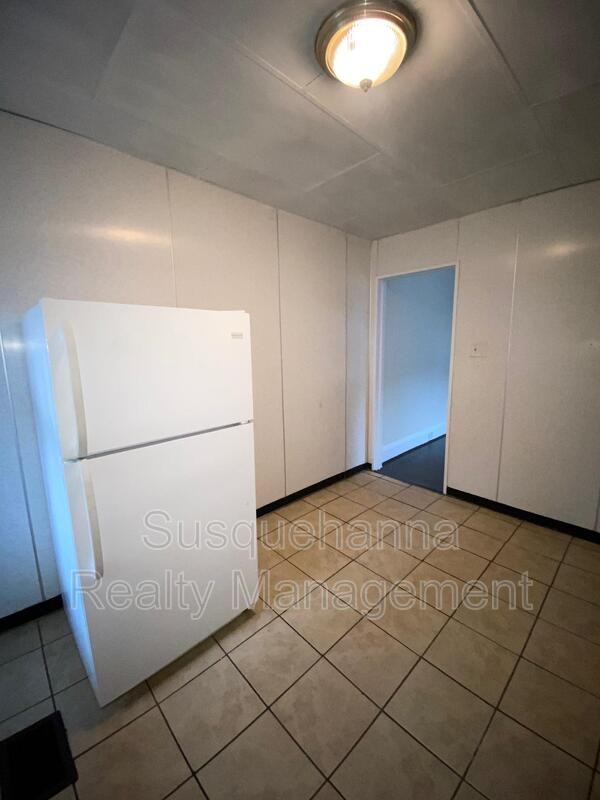 337 S 15th St - Photo 6 of 9