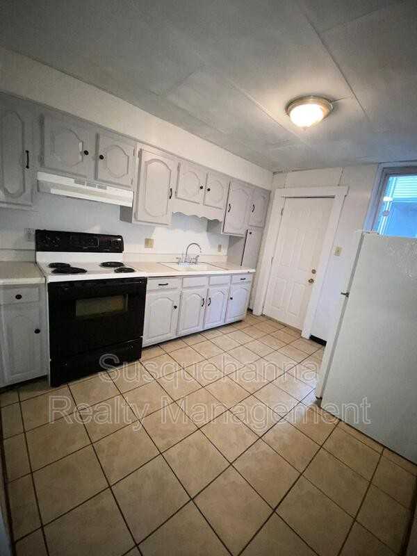 337 S 15th St - Photo 7 of 9