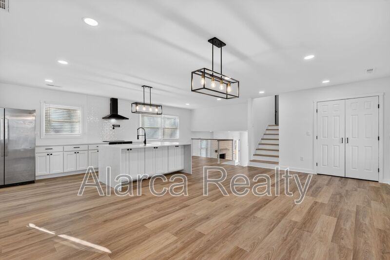 301 Dollar Cir - Photo 3 of 20