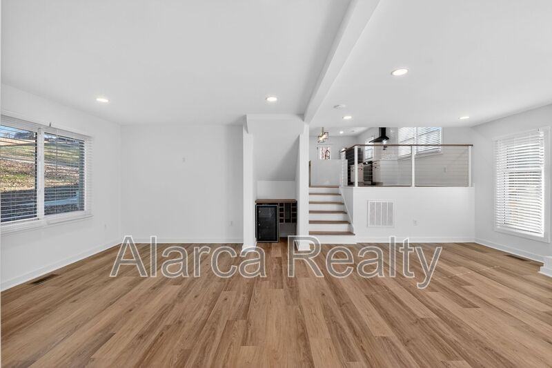 301 Dollar Cir - Photo 5 of 20